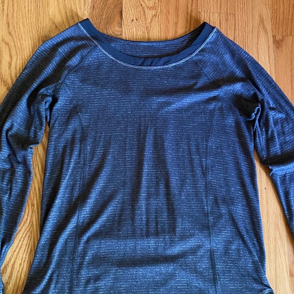 Lululemon Turn It Up Long Sleeve Top - Picture 9 of 16